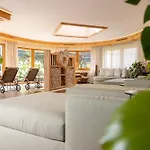 Aktiv & Vitalhotel Bergcristall فندق 4*
