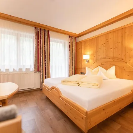 Aktiv&vitalhotel Bergcristall 4* Neustift im Stubaital