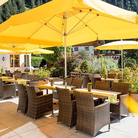 Aktiv & Vitalhotel Bergcristall فندق نيوستيف ام ستوبيتا