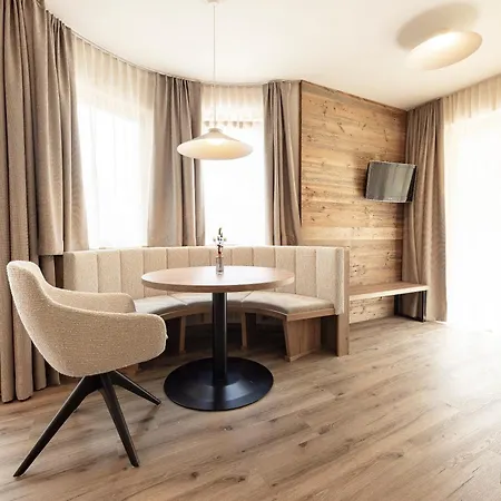 Aktiv & Vitalhotel Bergcristall 4*