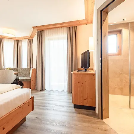 Hotel Aktiv & Vitalhotel Bergcristall 4*