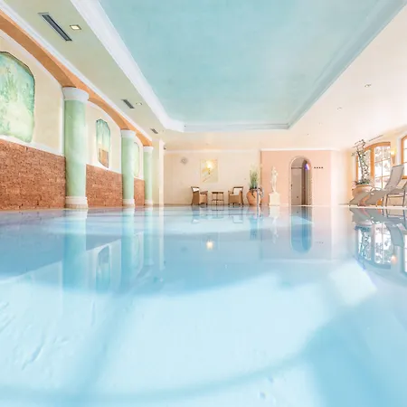 Aktiv & Vitalhotel Bergcristall Otel 4*