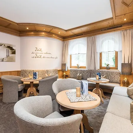 Aktiv & Vitalhotel Bergcristall 4* Neustift im Stubaital