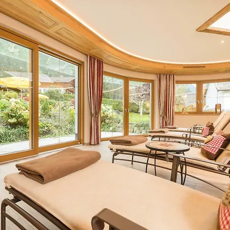 Otel Aktiv & Vitalhotel Bergcristall 4*