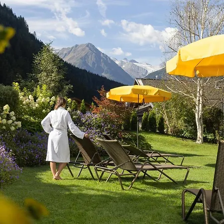 Szálloda Aktiv & Vitalhotel Bergcristall Neustift im Stubaital