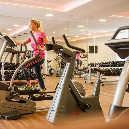 Aktiv & Vitalhotel Bergcristall 4*
