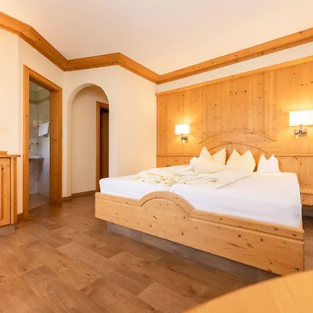 Aktiv & Vitalhotel Bergcristall Szálloda 4*